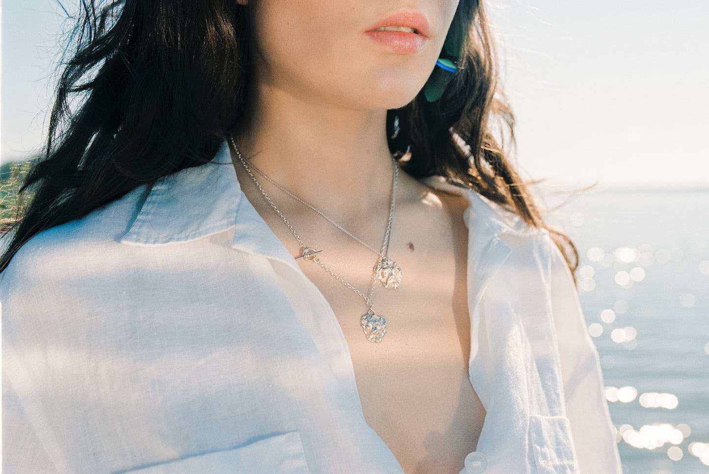 s.p.q.r. no. 10, the leō necklace with t-bar