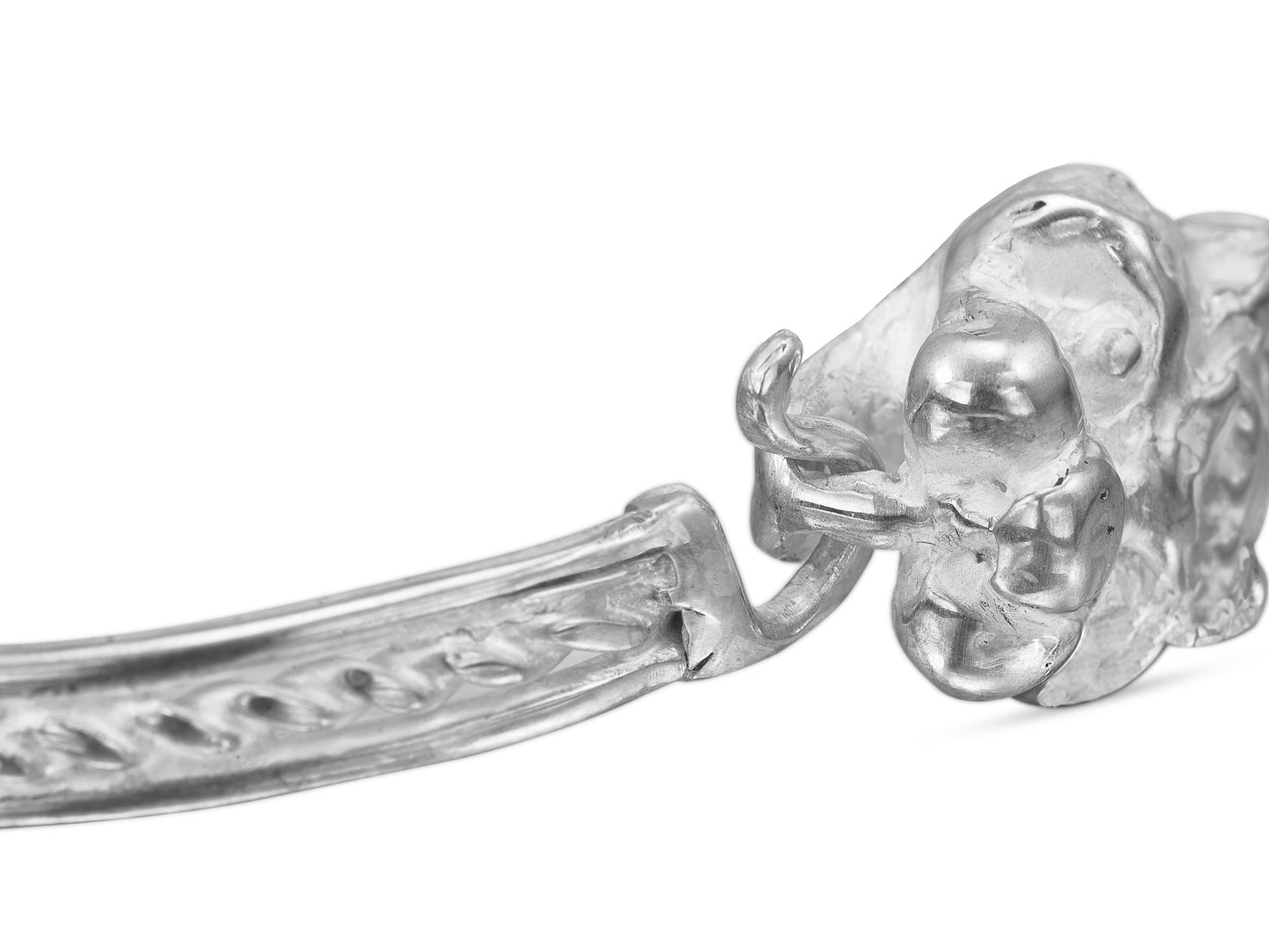 s.p.q.r. no. 9, the panther bracelet